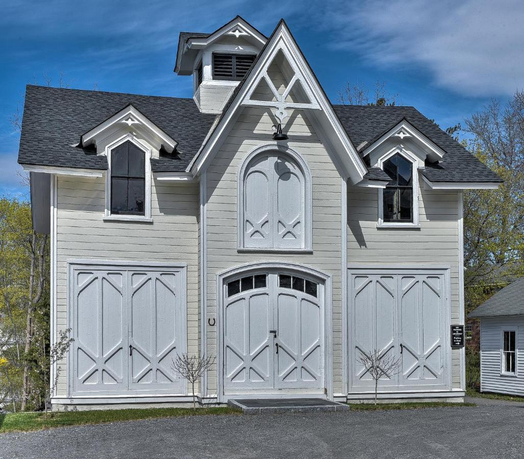 The Burrell House Hotel Keene Exterior photo